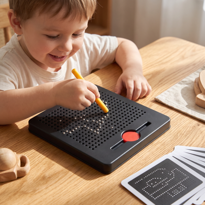 Tableau Magnétique 2-en-1 pour Écrire et Dessiner pour Enfants avec Formes Amovibles à Clipser