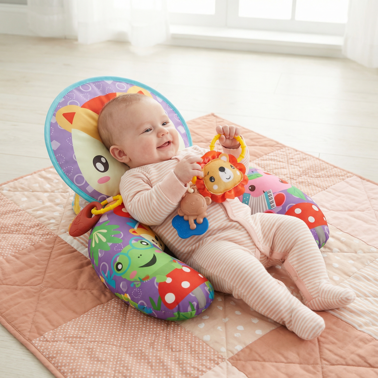 Coussin d'Entraînement pour Bébé pour le Temps Sur le Ventre avec Arche de Jeu – Soutient le Développement Sensoriel et la Croissance Précoce