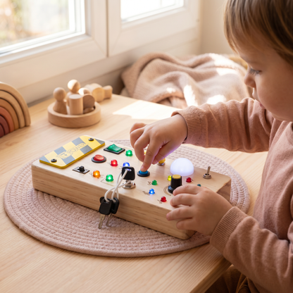 Planche sensorielle Montessori en bois avec lumières et interrupteurs – jouet de motricité pour enfants