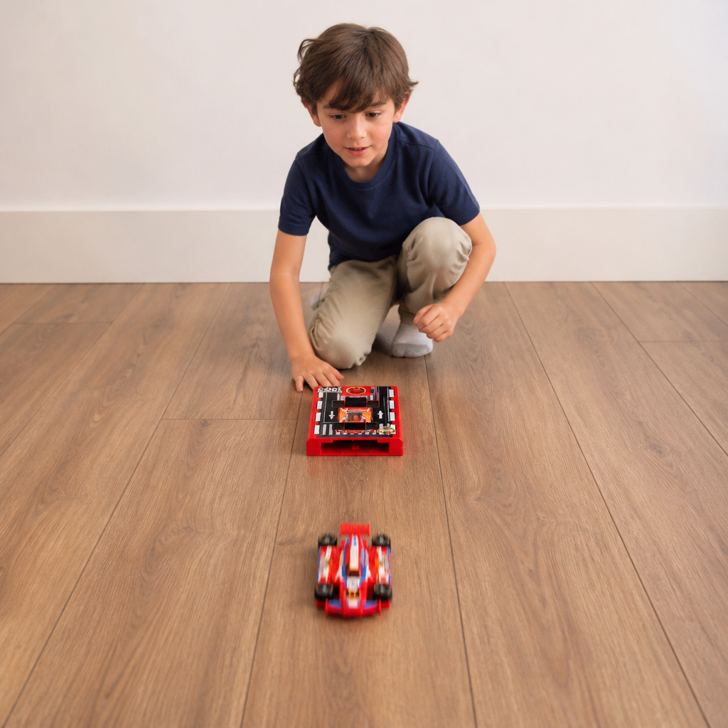 Jouet lanceur de voiture de course de poche
